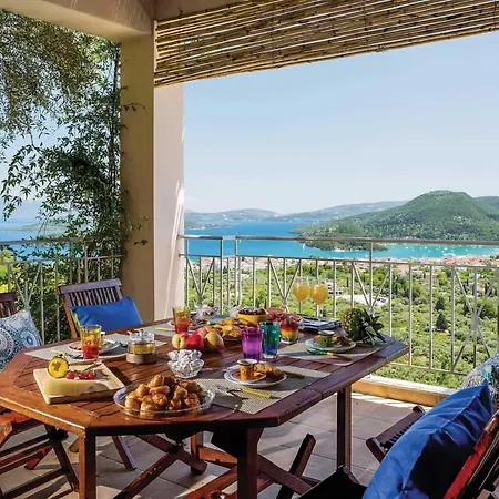 Olive * Nydri (Lefkada)